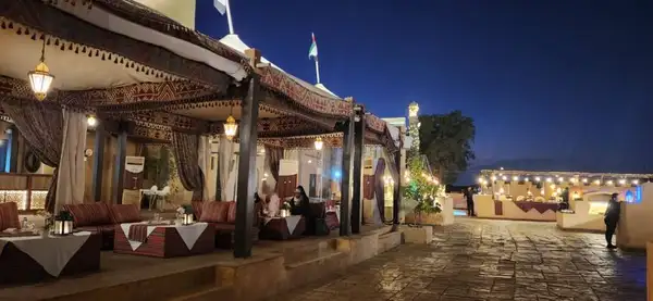 O complexo tem diversas mesas