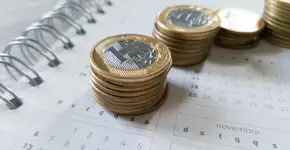 Mulheres criam grupo para ajudar umas às outras a pagar boletos