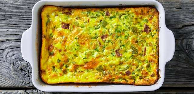 Aprenda a fazer omelete de forno delicioso com ingredientes simples