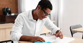 Reta final: plataforma oferece revisão gratuita para Enem 2025