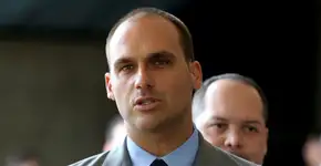 Mestranda exposta por Eduardo Bolsonaro é alvo de ameaças