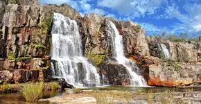 Conheça a Catarata dos Couros na Chapada dos Veadeiros