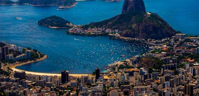 Passeios de barco imperdíveis para fazer nas ilhas do Rio