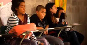 Em escola em São Paulo, crianças resolvem conflitos em assembleia