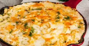 Bolo de batata na frigideira de fazer qualquer um salivar