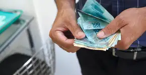 O lugar errado onde você guarda seu dinheiro, e que pode estar sabotando sua vida financeira