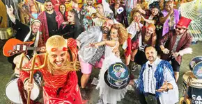 Desfile Oficial - Bloco Casa Comigo