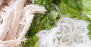 Atum com crosta de quinoa