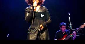 Virgínia Rosa se apresenta na Galeria Olido