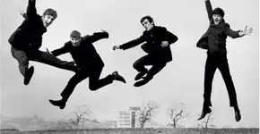 Estação Catraca celebra o mês do rock com show e exposição no Centro Cultural Rio Verde