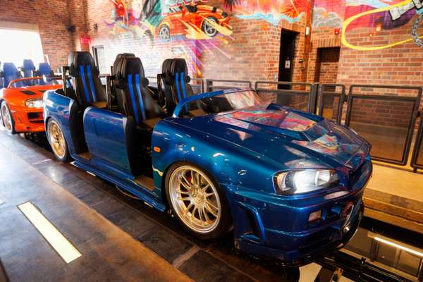 Os carros da nova montanha-russa de Velozes e Furiosos