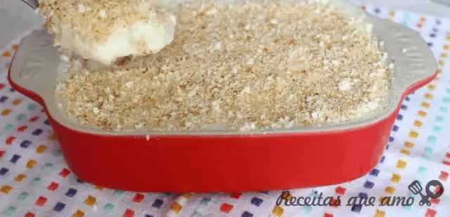 Aprenda a fazer um pudim na travessa prático e sem ir ao forno