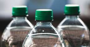 Garrafinha de água virou alvo de alertas de saúde: entenda o motivo