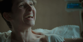 Saiba como o Ivan (Carol Duarte) ganhou peitoral masculino na TV