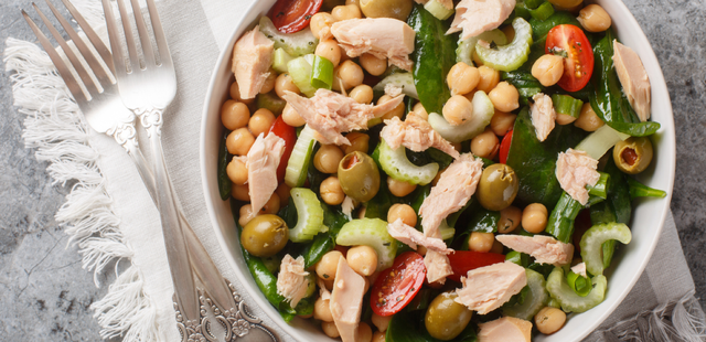 A melhor salada de grão-de-bico com bacalhau de todos os tempos