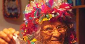 Oficina de confecção de balões de gás no Centro de Cultura Judaíca