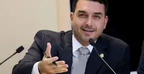 Flávio Bolsonaro diz que Pix é criação de seu pai e é desmascarado; Veja como surgiu