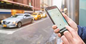 Uber lança podcast para motoristas sobre violência contra mulher