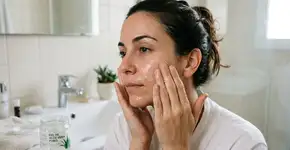 Como preparar um creme facial com aloe vera para estimular a produção de colágeno e cuidar da pele