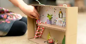 Livro prova: uma caixa de papelão pode garantir um dia divertido