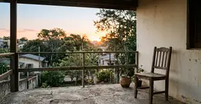 A psicologia nos diz que a parte mais solitária de envelhecer não é estar sozinho, mas perceber que algumas amizades desaparecem assim que você para de cuidar delas, e entender que elas nunca foram baseadas no cuidado mútuo, mas na sua disposição de fazer todo o trabalho emocional