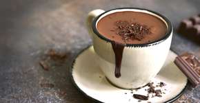 Como fazer chocolate quente cremoso em casa