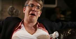 Vídeo retrata rotina no trabalho se os homens amamentassem