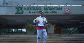 Nova versão de ‘Bum Bum Tam Tam’ e memes estimulam a vacinação