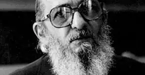 Paulo Freire está entre os três teóricos mais citados no mundo