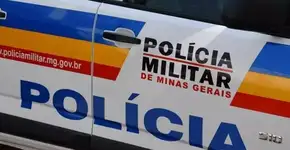 Casal é chamado de ‘pretos favelados’ e acha sacola de fezes no portão