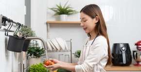 6 hábitos para evitar ao cozinhar e se proteger de intoxicação alimentar