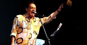 Germano Mathias comemora aniversário no Bar do Alemão