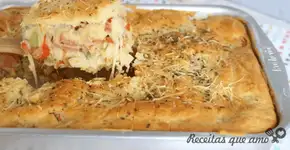 Veja como fazer uma torta louca com tudo o que tem na sua geladeira