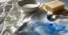 O truque simples que remove manchas de caneta de roupas