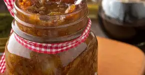 Essa geleia de bacon com cebola é o segredo que faltava para transformar suas receitas