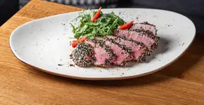 Atum crocante com quinoa: fácil, rápido e nutritivo