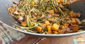 Yakissoba low carb: um prato delicioso e muito saudável
