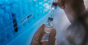 Reino Unido acusa Rússia de tentar roubar vacina contra covid-19