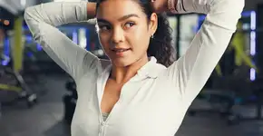 16 cuidados com os cabelos antes e depois do treino para evitar danos aos fios