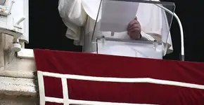 Sinais da diverticulite, doença que fez o Papa passar por cirurgia