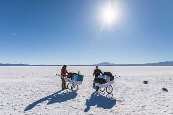 Foram seis dias de caminhada carregando duas carretinhas 