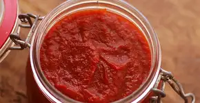 Sem química: aprenda a fazer ketchup caseiro