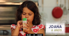 Campanha mostra a reação de crianças ao descobrirem do que são feitas suas bebidas favoritas