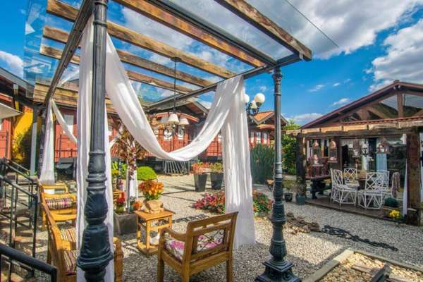 Área externa da Pousada Trem do Imperador