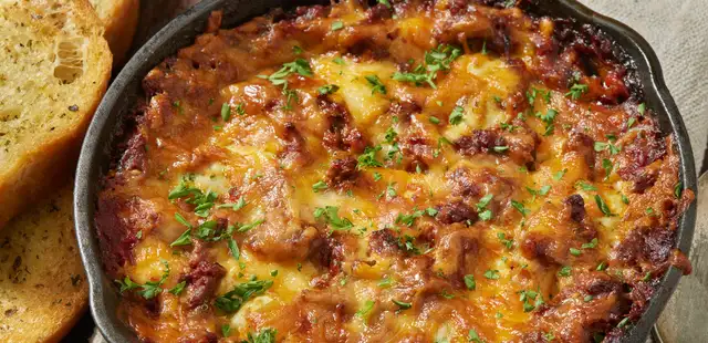 A lasanha de frigideira que vai salvar o seu jantar em 20 minutos