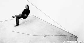 Fred Sandback: o espaço nas entrelinhas