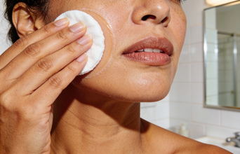 Featured large news: Muita gente passa vinagre de maçã no rosto sem saber disso