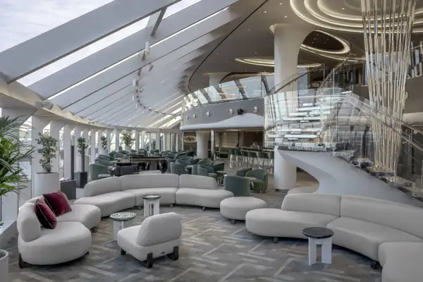 Top Sail Lounge do MSC World Asi