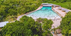 Parque aquático oferece entrada gratuita para crianças em outubro