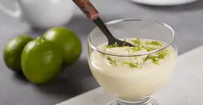 Para se deliciar sem preocupações: mousse de limão low carb delicioso e fácil de fazer